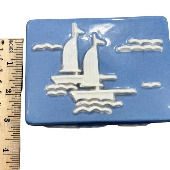 Vintage Blue White Trinket Box Sailing Ships Japan - Picture 8 of 9